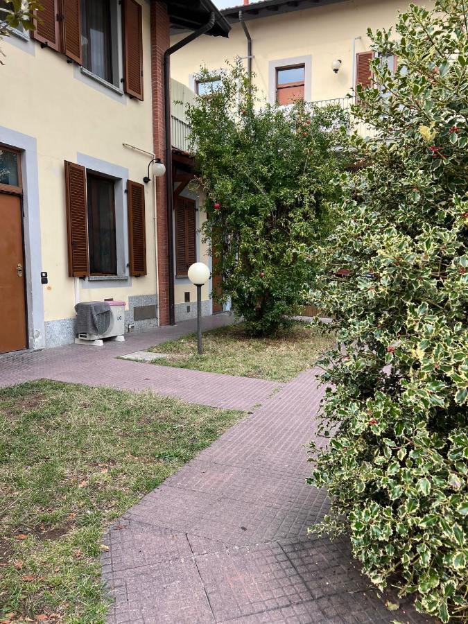 Bnbook-Monolocale Corte Borromeo Rho Exterior foto
