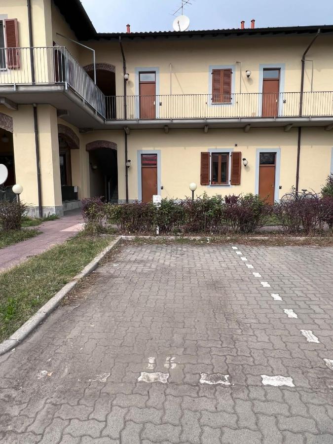 Bnbook-Monolocale Corte Borromeo Rho Exterior foto